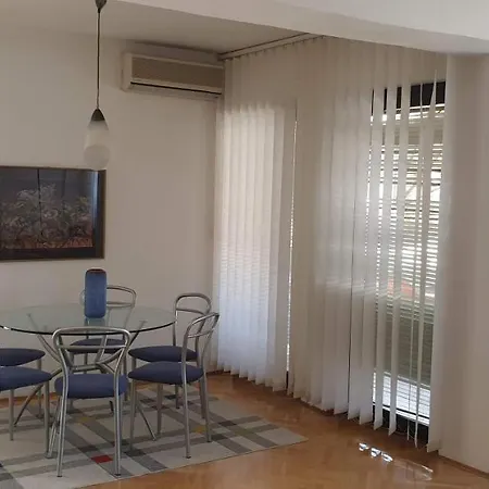 Spectacular In Skopje, Mall Area Апартаменты