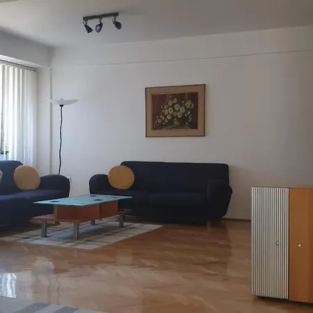 Apartment Spectacular In Skopje, Mall Area