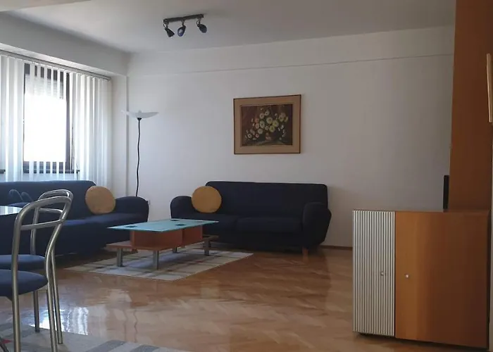 Appartement Spectacular In Skopje, Mall Area